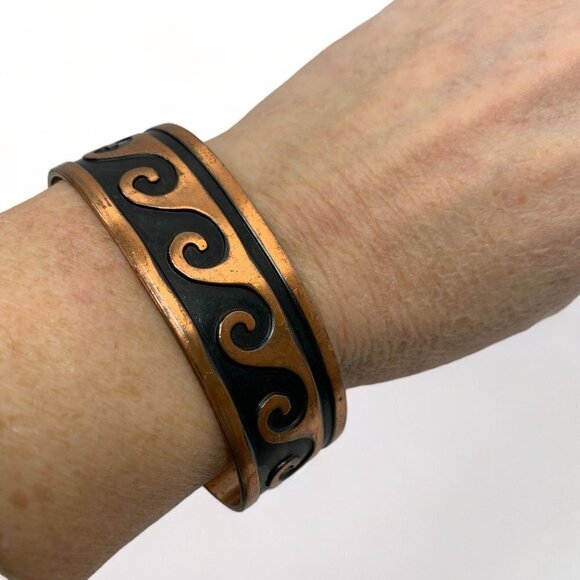 Vintage Marked Solid Copper Cuff Bracelet Enamel Wave Design 1.5"W Adjustable - Picture 3 of 6